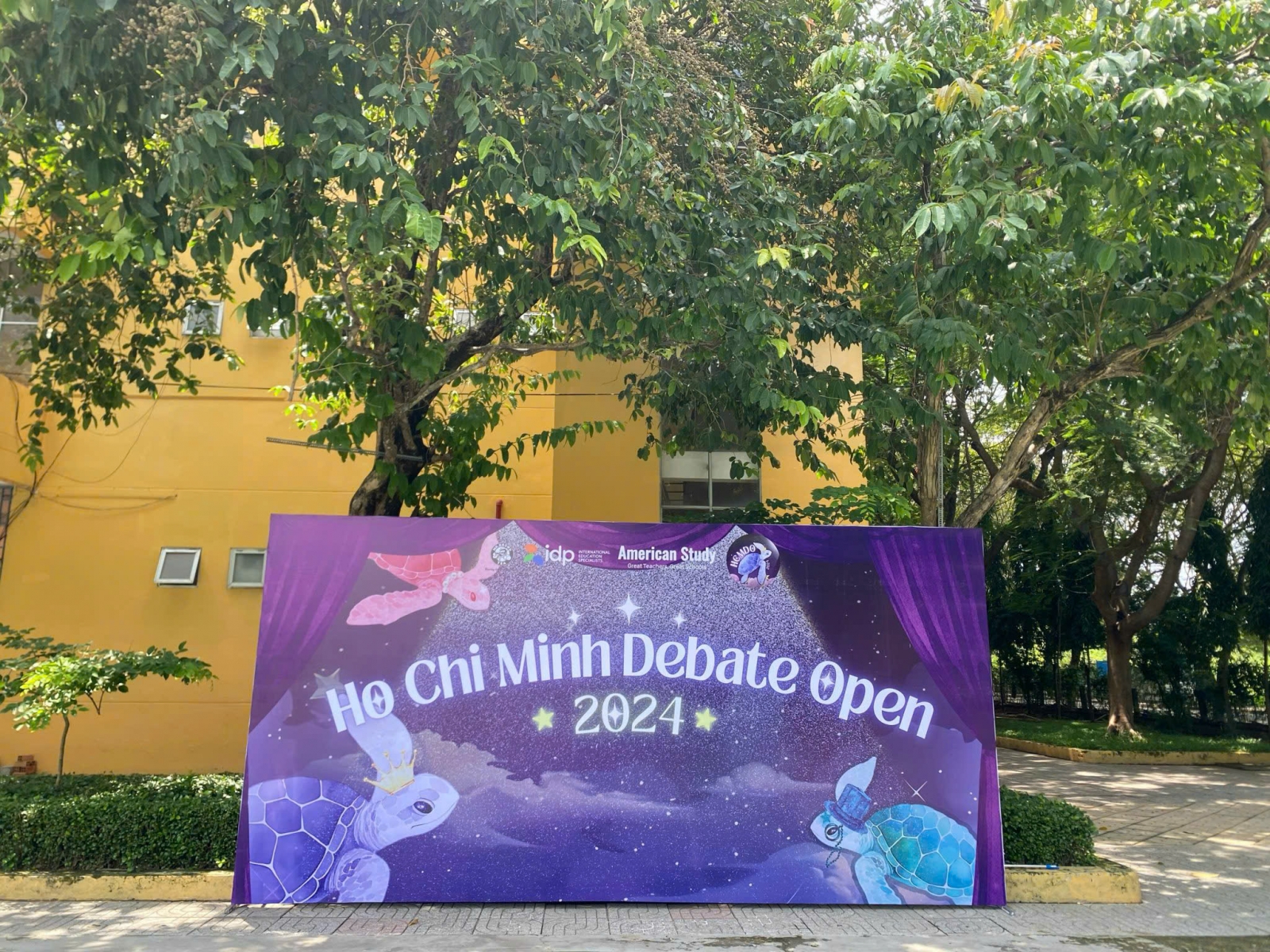 THI CÔNG KHUNG BACKDROP SỰ KIỆN TẠI QUẬN 8